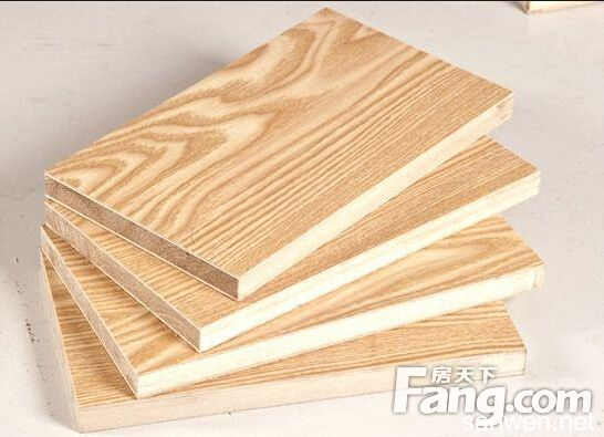 生態(tài)板和實(shí)木板的優(yōu)缺點(diǎn)?雙友生態(tài)板衣柜價(jià)格?